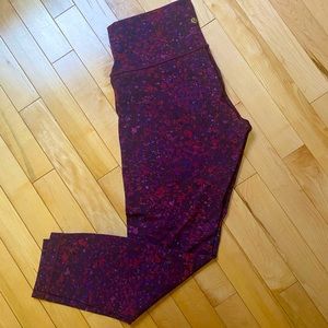 Lululemon Wunder Under High Rise 25”, Size 10, Red Multi